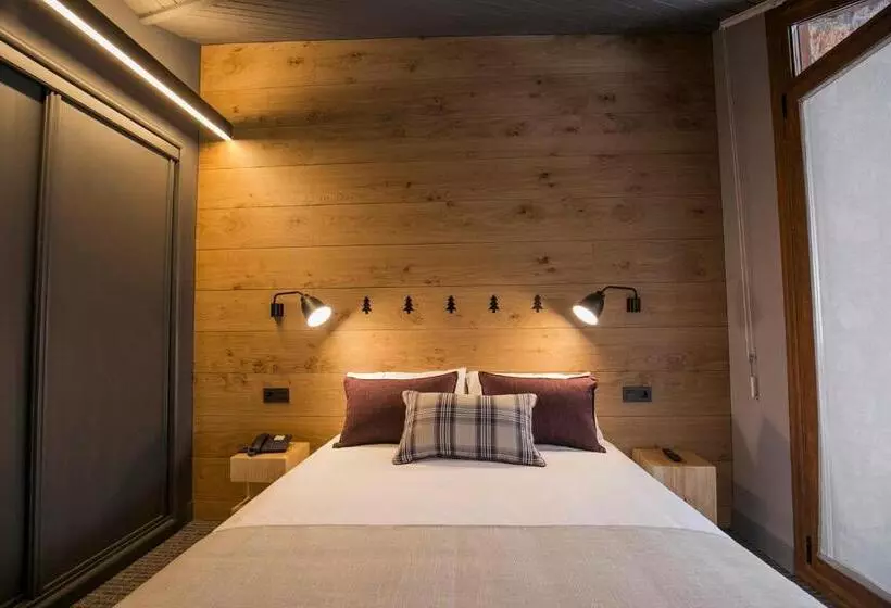 هتل Xalet Montana