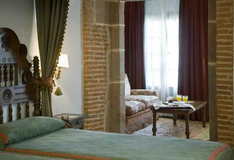 Parador De Plasencia