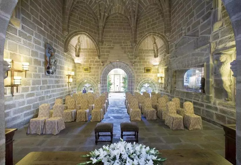 Parador De Plasencia