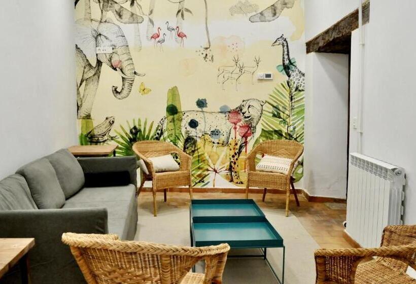 Quartier Leon Hostel Barrio Húmedo