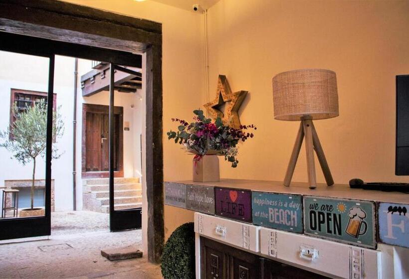 Quartier Leon Hostel Barrio Húmedo