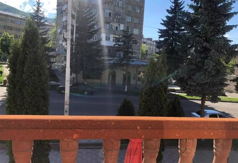 Valda Hotel On Tumanyan