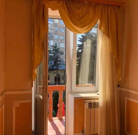 Valda Hotel On Tumanyan