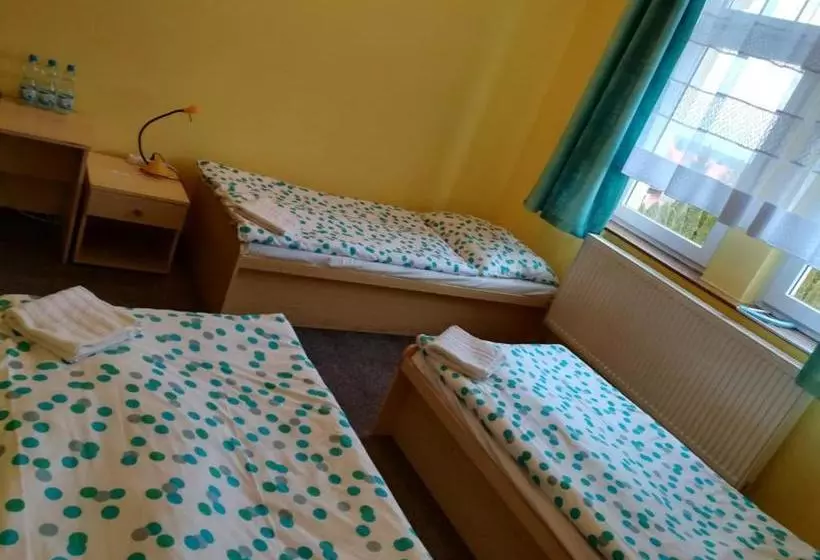 ホテル Modrá Hvězda Sadská