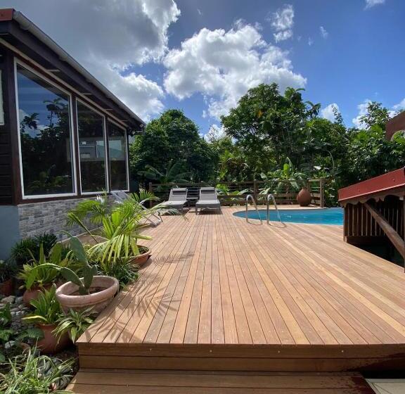 پانسیون Locastudio Grenadine