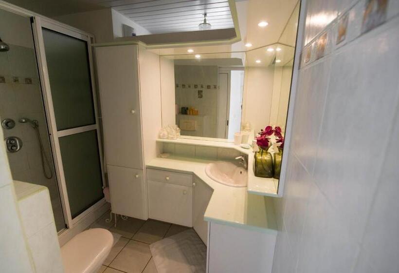 پانسیون Locastudio Grenadine