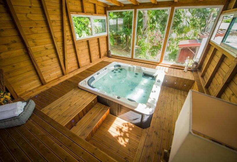 پانسیون Locastudio Grenadine