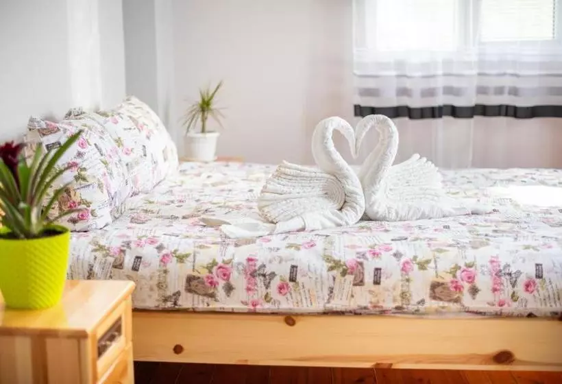 ペンション Guesthouse Juli