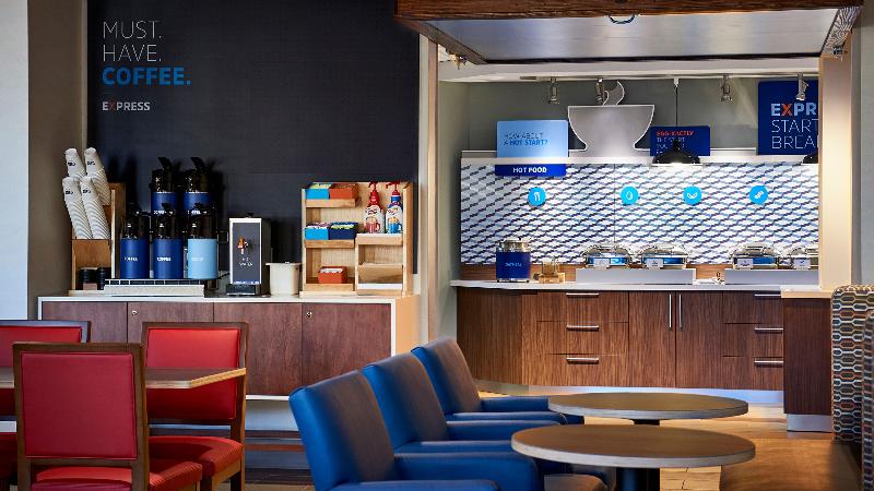 בית מלון כפרי Holiday Inn Express & Suites   Brandon, An Ihg