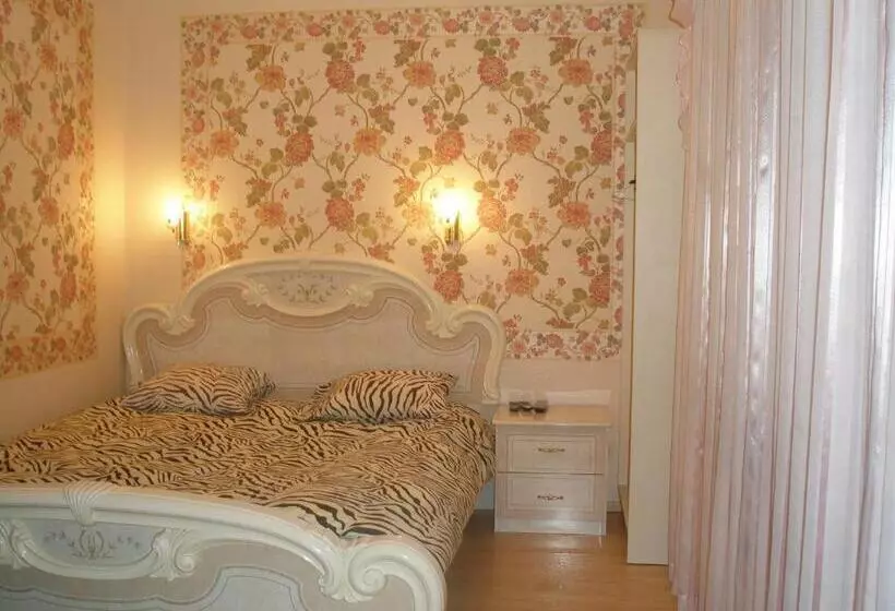 پانسیون Naiza Guesthouse And Apartments
