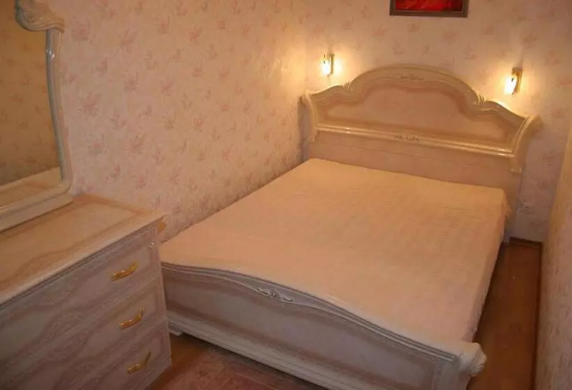 پانسیون Naiza Guesthouse And Apartments