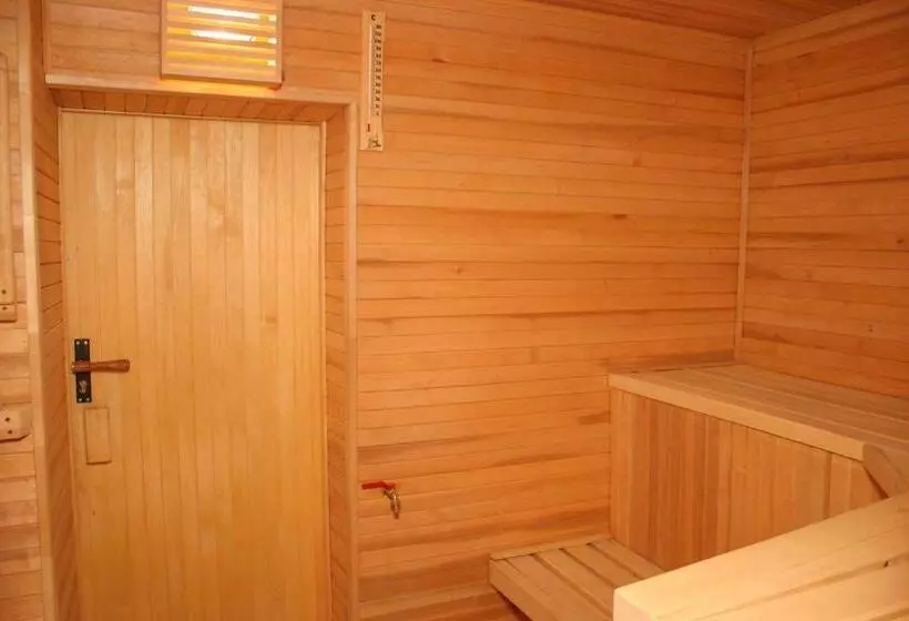 پانسیون Naiza Guesthouse And Apartments