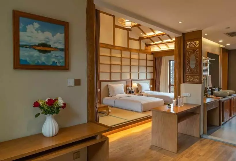 ホテル Lijiang Passing Cloud Resort