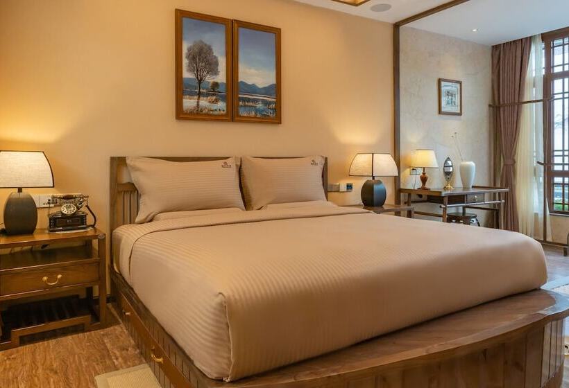 호텔 Lijiang Passing Cloud Resort