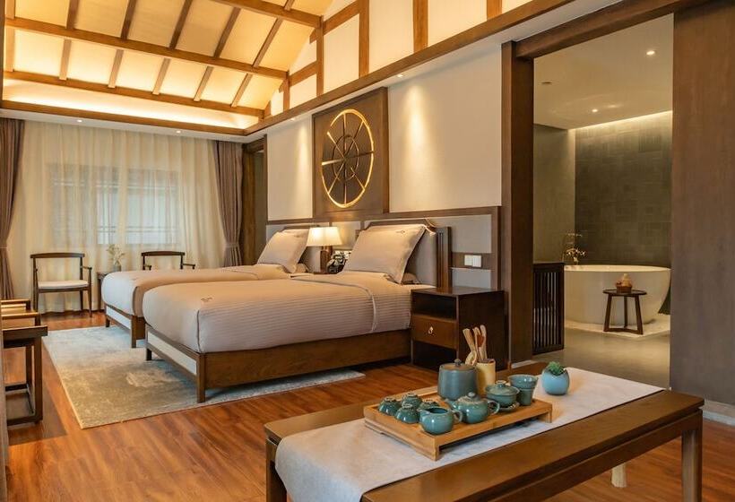 호텔 Lijiang Passing Cloud Resort