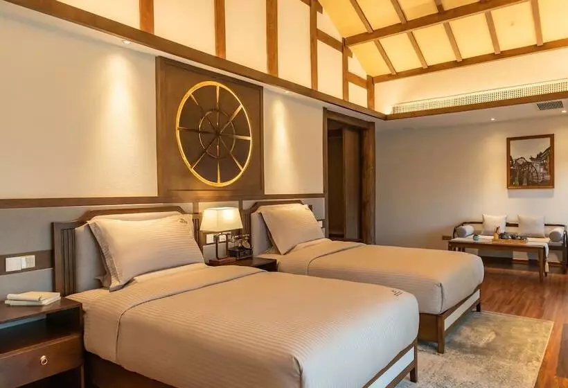 ホテル Lijiang Passing Cloud Resort