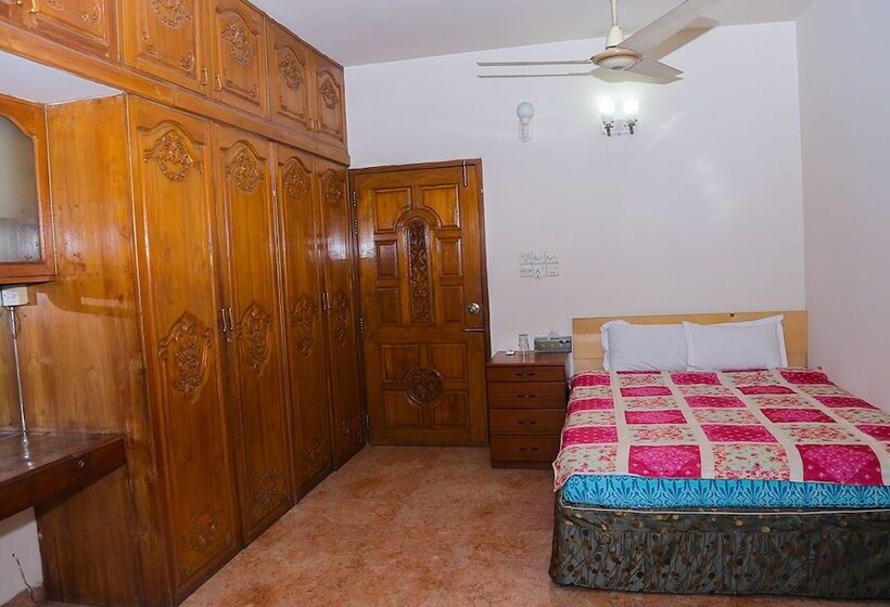 پانسیون Maya Service Apt