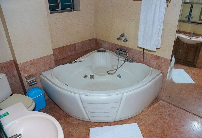 پانسیون Maya Service Apt