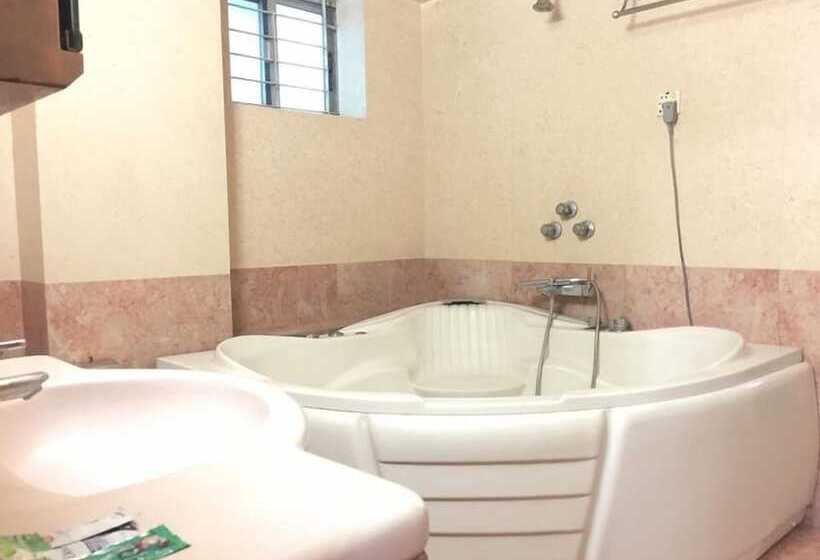 پانسیون Maya Service Apt