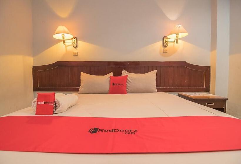 بنسيون Reddoorz Syariah @ Grand Taufiq Tarakan