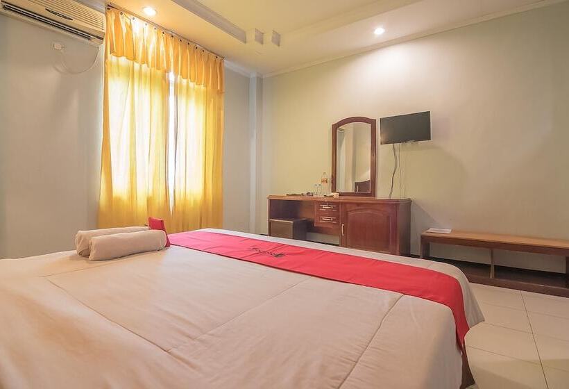 بنسيون Reddoorz Syariah @ Grand Taufiq Tarakan