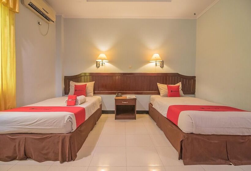 بنسيون Reddoorz Syariah @ Grand Taufiq Tarakan