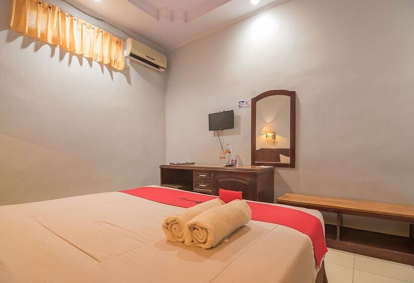 بنسيون Reddoorz Syariah @ Grand Taufiq Tarakan