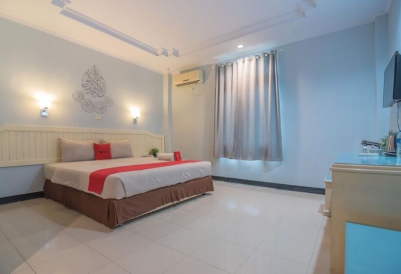 بنسيون Reddoorz Syariah @ Grand Taufiq Tarakan