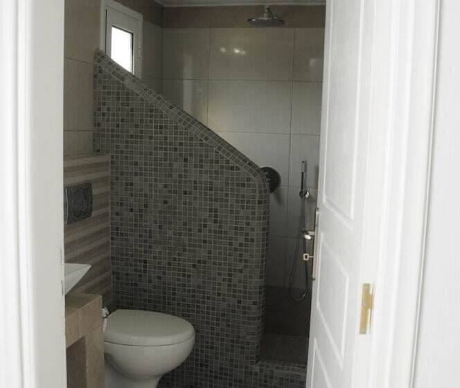 Firostefani Apartment