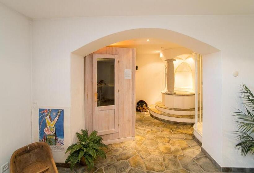 Hotel Sonne Fex Alpine Hideaway