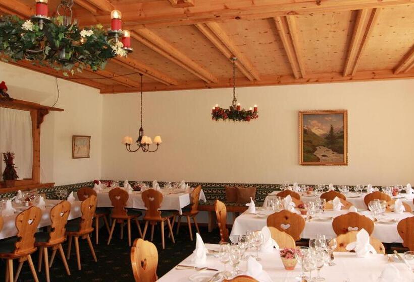 Hotel Sonne Fex Alpine Hideaway