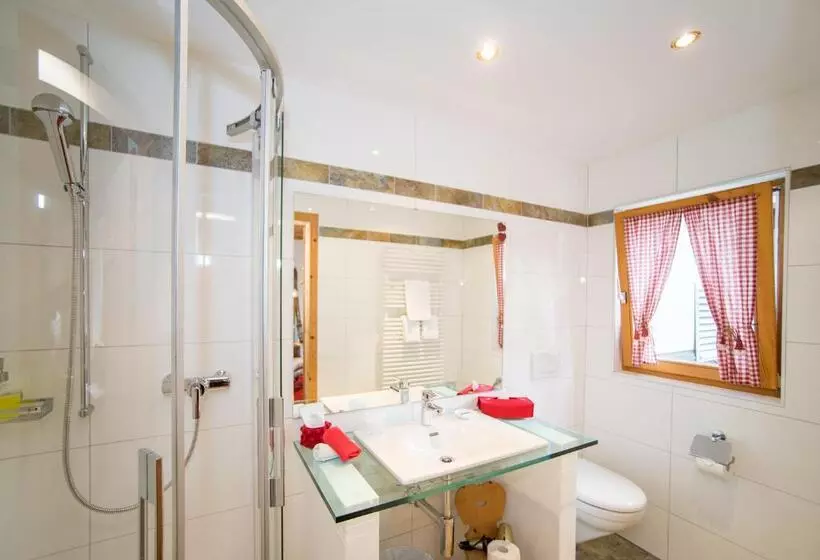 Hotelli Sonne Fex Alpine Hideaway