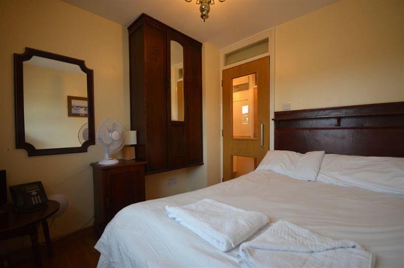 هتل Boka Earls Court