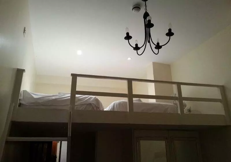 בית מלון כפרי Boka Earls Court