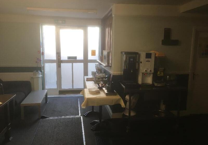 هتل Boka Earls Court