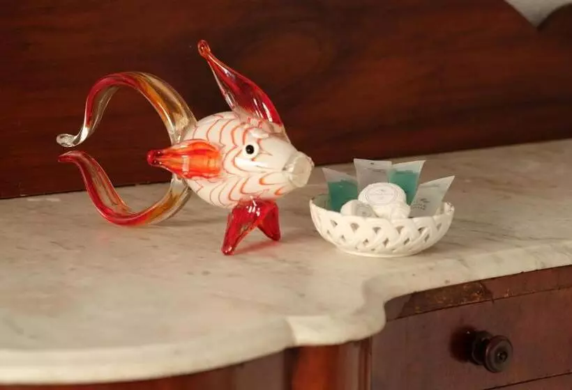 Отель Gaskell Arms