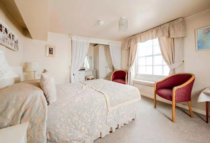 Отель Gaskell Arms