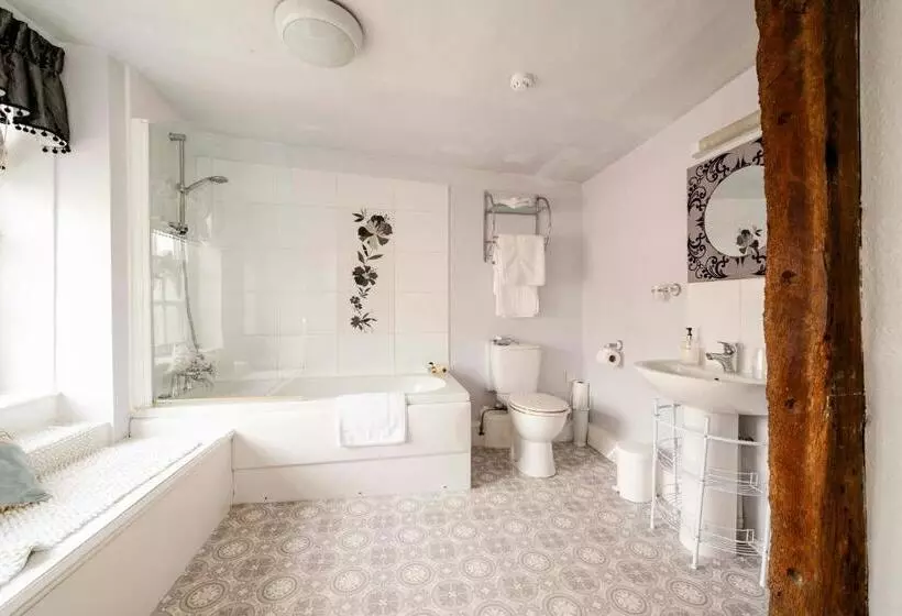 Отель Gaskell Arms