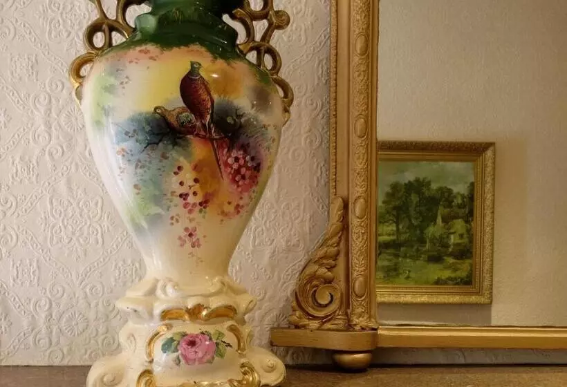 Отель Gaskell Arms