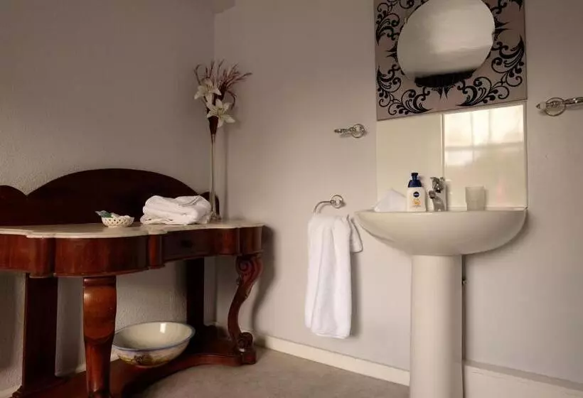 Отель Gaskell Arms