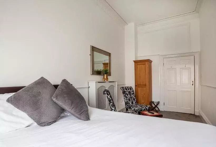 هتل Serenity Guest House