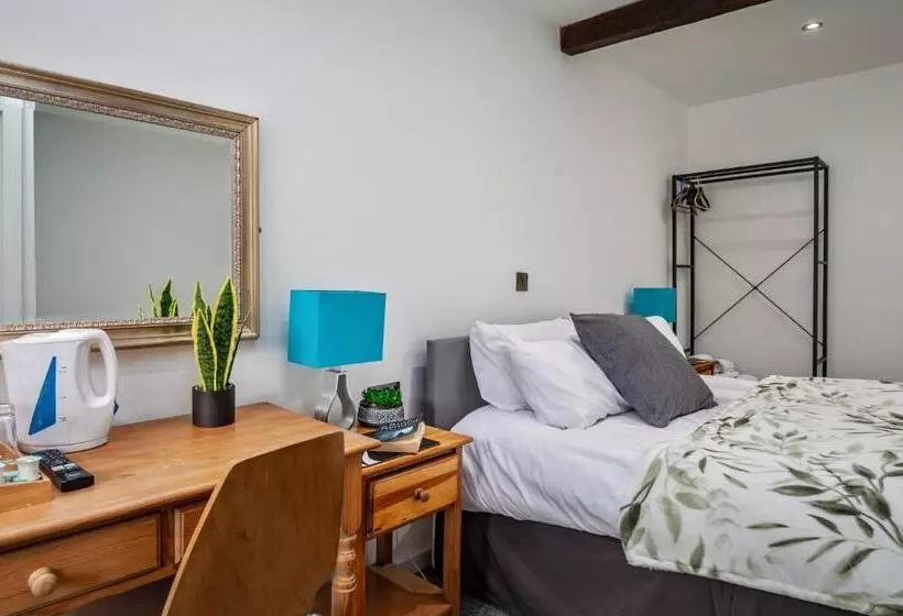 هتل Serenity Guest House