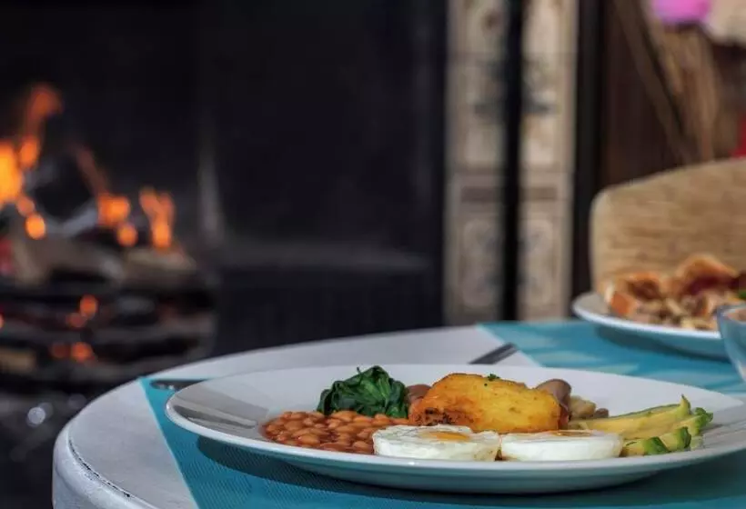 هتل Serenity Guest House