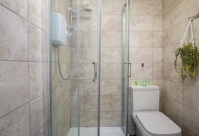 هتل Serenity Guest House