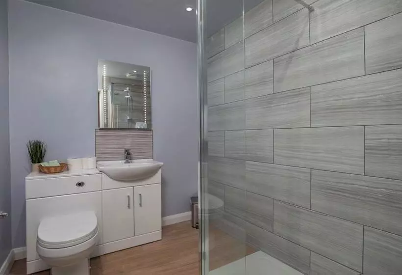 هتل Serenity Guest House