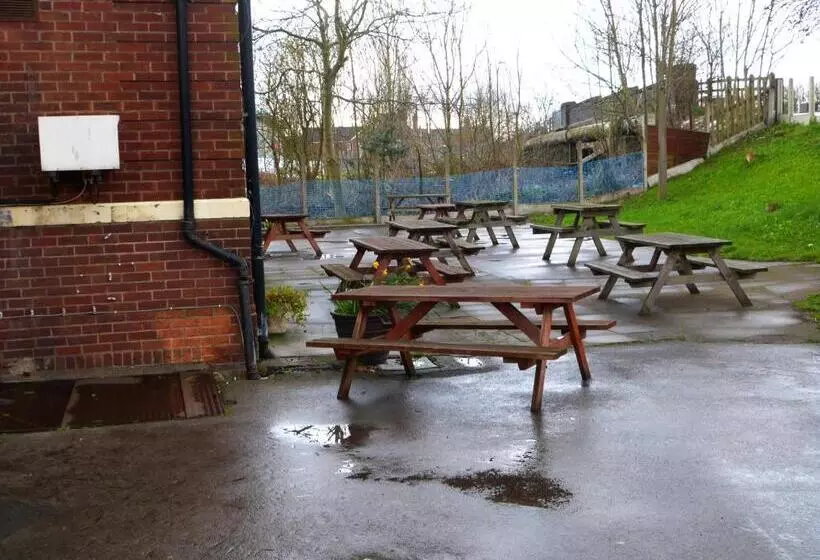 בית מלון כפרי The Bridge