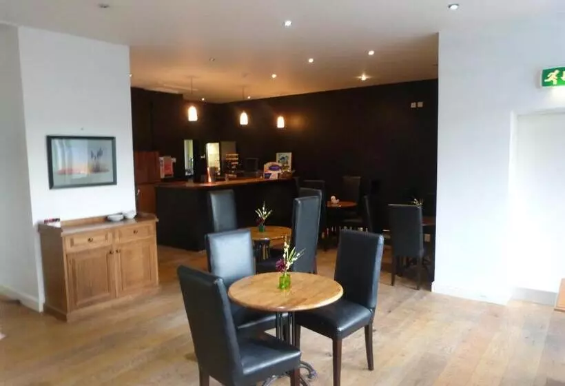 בית מלון כפרי The Bridge