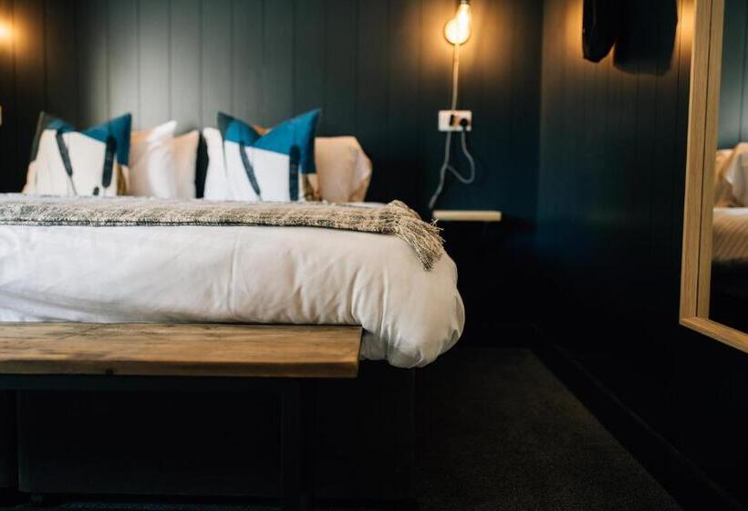 ホテル The Fullerton Arms