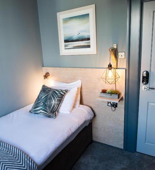 ホテル The Fullerton Arms