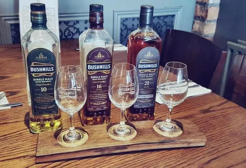 酒店 The Fullerton Arms